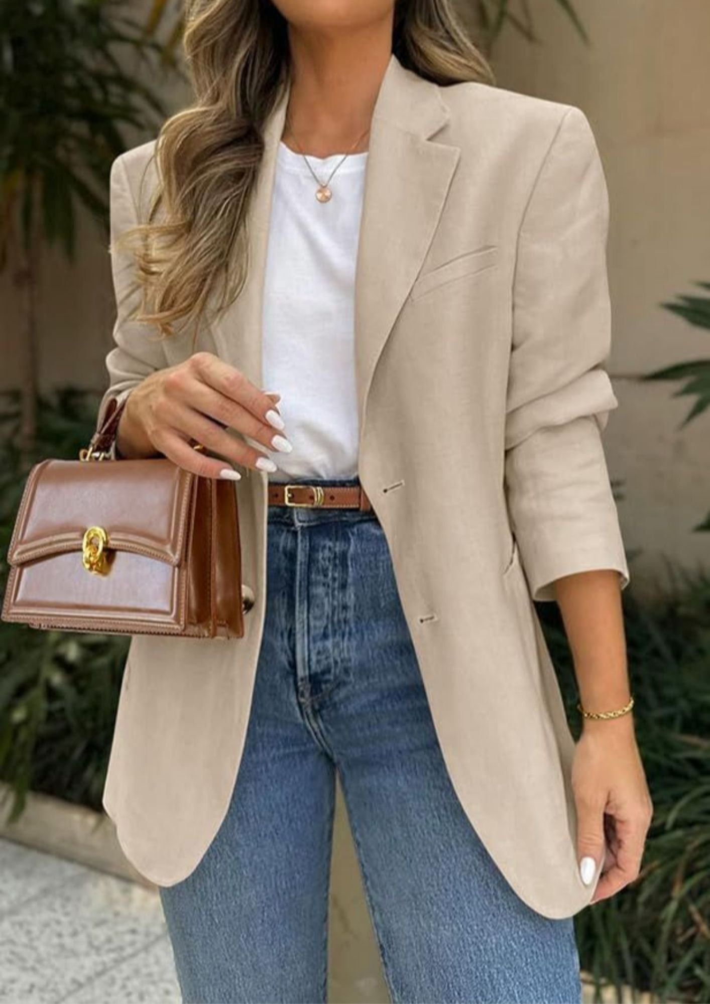 Shacket Outfits: Stylish Ways to Wear the Perfect Layering Piece